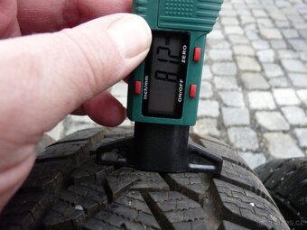 ZIMNÍ PNEU + DISKY 175/80R14 VW ŠKODA 14" - 4