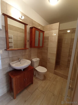 Bytový dům na náměstí v Úpici - 4