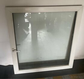 Okno 118 x 147 cm, trojsklo a venkovni roleta - 4