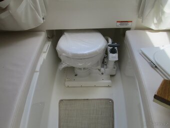BAYLINER 742 CUDDY - 4