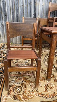 Masivní stůl + 9 židlí - 4