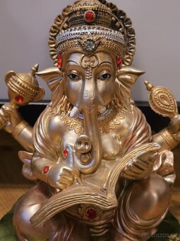 Bohatě zdobená soška Ganeshi - 4
