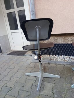 Retro kovová židle Šumperk - 4