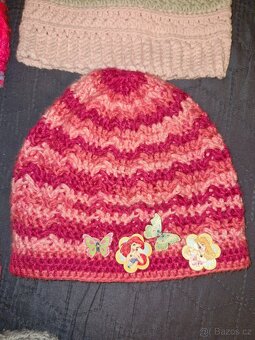 Sada háčkovaných čepiček pro 3-5 letou holčičku - 4