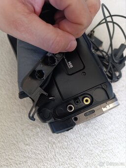 Videokamera Sony CCD-TR713 PAL - 4