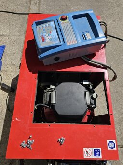 Elektrocentrála 12 kVA – jen 10 mth, po servisu - 4