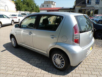 Daihatsu Sirion 1,0 i - 4