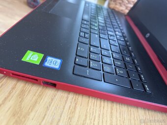 Prodám notebook HP Pavilion 15-da0083nt - 4