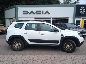 Dacia Duster Comfort Sce 84KW- 4x2- velmi dobrý stav - 4