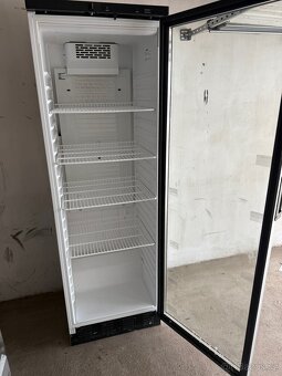 Chladící skříň prosklená Vestfrost FKG371 - 4