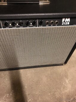 Fender FM212R - 4