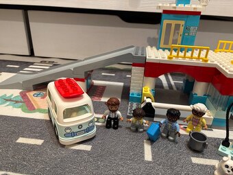 Lego Duplo 10948 garáž a myčka aut - 4