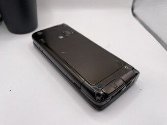 Nokia e90 top stav - 4