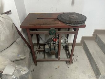 Cirkulárka 380V, dobry stav, nový řemen, kotouče - 4