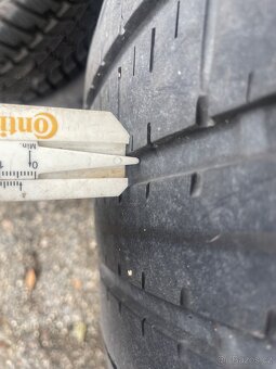 275/40/r19 runflat - 4