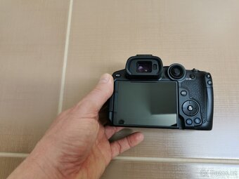 CANON R7 - 4