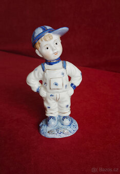 Figurka porcelán chlapec - 4