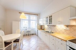 Prodej bytu 4+1 172 m² + zahrada, Praha - Hradčany - 4