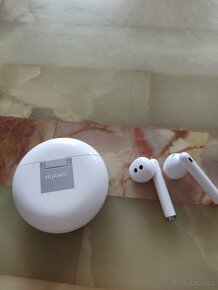 Bezdrátová sluchátka Huawei FreeBuds 4 - 4