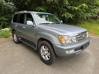LEXUS LX470 - 4