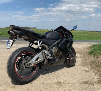 Honda CBR600RR - 4