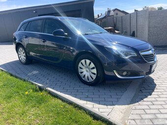 Opel insignia Tour4x4 r.v 2017 xenon Automat - 4