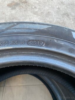 215/55 R17 94V Hankook 2x5,5mm dot0517 Letní - 4