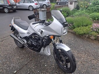 Honda VF 1000F - 4