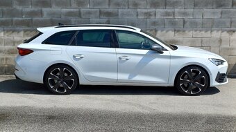 Cupra Leon Sportstourer 310 4Drive 228kW DSG 1.maj-ČR-DPH - 4