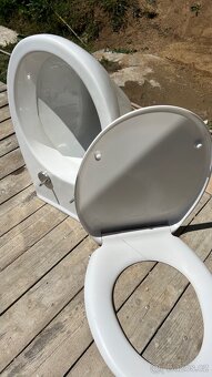 WC zachos s prkynkem - 4