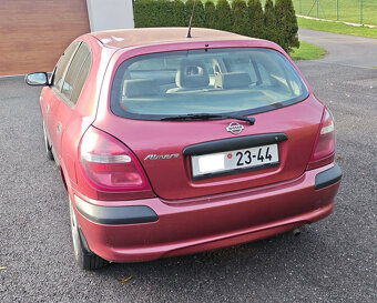Nissan Almera (Hatchback) - 4