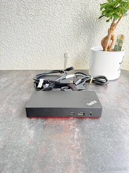 Lenovo ThinkPad Universal USB-C Dock - 4