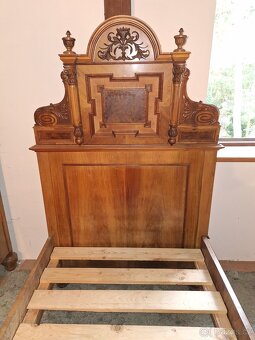 Starožitný nábytek - 4