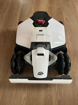 Mammotion LUBA mini AWD 800 - 4