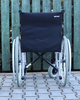 015-Mechanický invalidní vozík Meyra. - 4