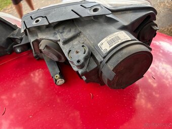 Prodám přední světla Volkswagen Passat B6 - 4