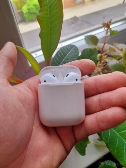 Air pods 1 - 4