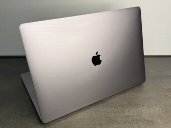MacBook Pro 16'' 2019 / i7 / 16GB / 512GB SSD / Space Gray - 4