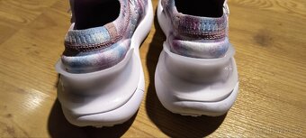 Tenisky Under Armour vel. 40,5 - 4