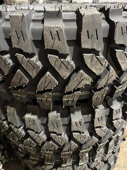 Prodám 4x pneu Raptor 235/70r16 - 4