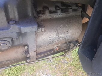 Tatra 148 kabina, rozvodovka , nápravy, motory - 4