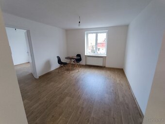 Pronájem bytu 2+1 v Mostě na Zahražanech - 4