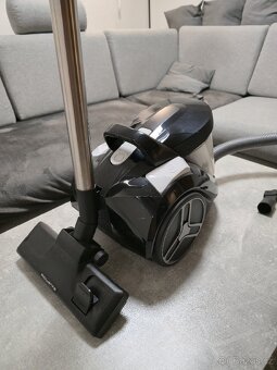 Bezsáčkový vysavač Rowenta RO4825EA - 4