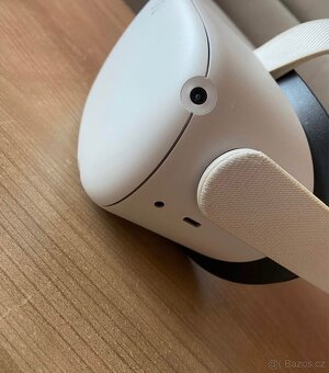 Meta Quest 2 - 4