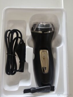 Elektrický rotační holící strojek - 4