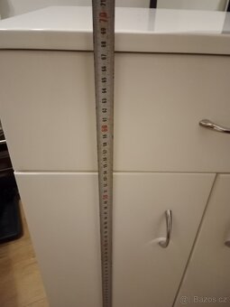 Koupelnová skříňka - 4