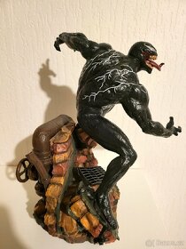 Iron Studio Venom - 4