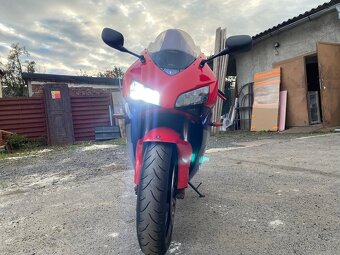 Honda CBR 1000RR Fireblade - 4