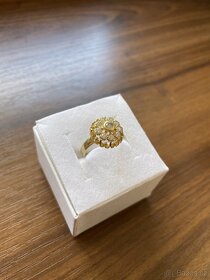 Zlatý dámský prsten kytička - 4