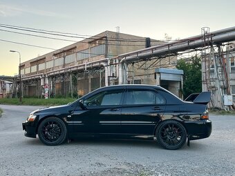 Mitsubishi Lancer Evolution 9 MR - 4